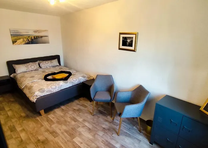 Golden Hop Apartment