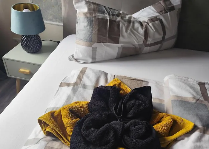 Golden Hop Apartment *